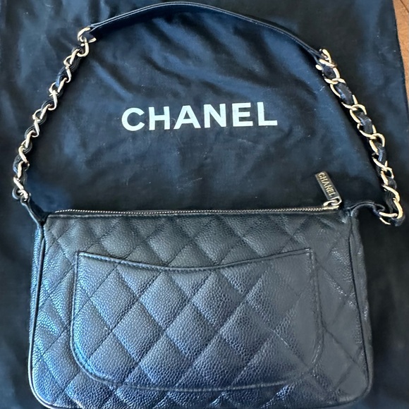 Pre-Owned Authentic Black Caviar Chanel Pochette Excellent Condition! - Picture 8 of 12